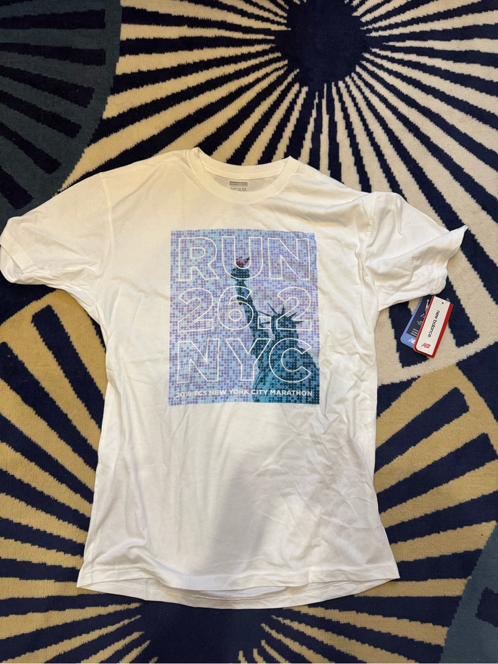 2018 New Balance White Graphic 'RUN 26.2 NYC' Short Sleeve Tee